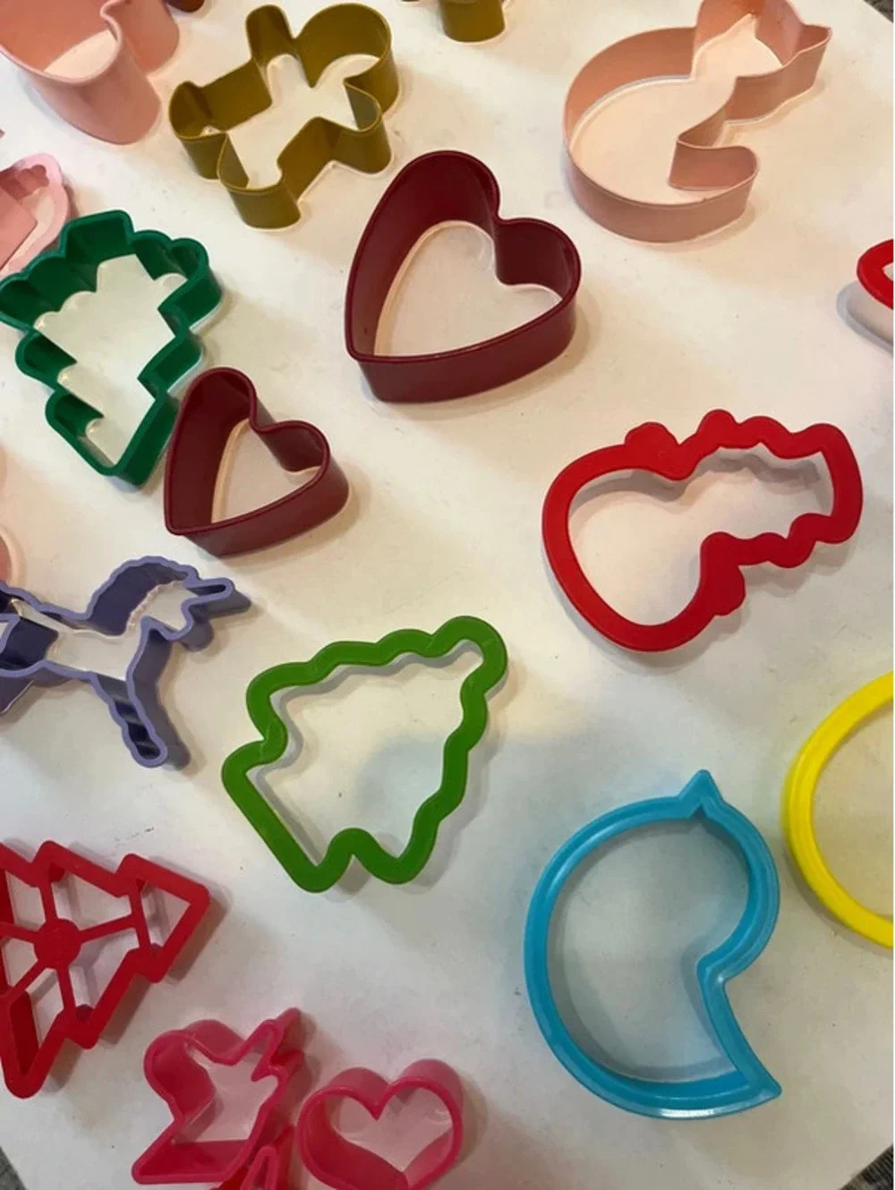 Lots of cookie cutters easter Christmas animals